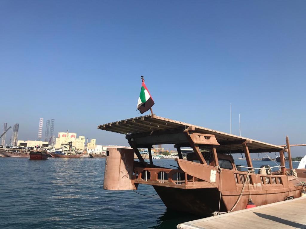 Al Majarah Residence Шарджа Экстерьер фото